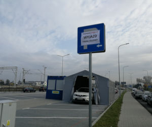 Gigantyczne kolejki do testów na koronawirusa