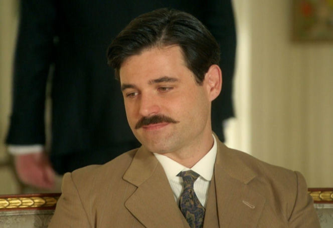 "La promesa - pałac tajemnic", odcinek 333: Manuel podejmuje próby zbliżenia się do Jany. Jego wysiłki spotykają się z chłodnym przyjęciem