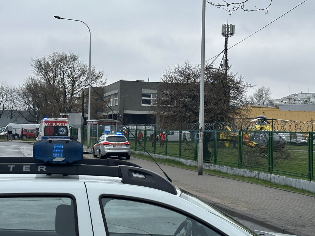 Walka o życie na pętli autobusowej. Mężczyzna zmarł