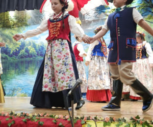 Wiosenny Spektakl zespołu „Krakowianki i Górale” na Greenpoincie
