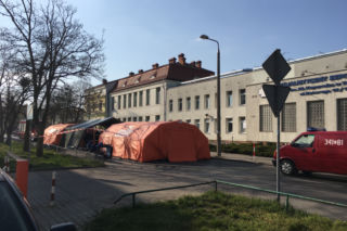 Koronawirus RAPORT. Pomimo obostrzeń dramat na Mazowszu. Te liczby są przerażające! [27.03.2021]