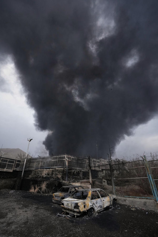 Czarny deszcz spadł w Iranie! "Słońce zniknęło"