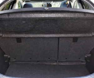 Toyota Yaris Hybrid lifting 2014