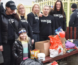 Dziewczyny z Torcida Girls zorganizowały zbiórkę na schronisko dla zwierząt. Zachęcaja wszystkich do pomocy [ZDJĘCIA]