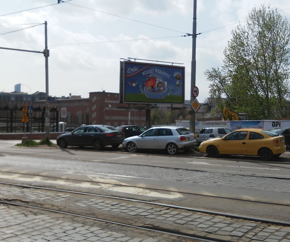 Przy nabrzeżach Odry powstaje coraz więcej budynków