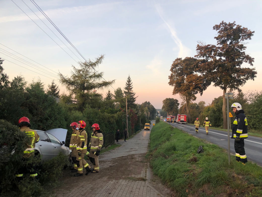Poranny wypadek w Ostromecku! Dwie osoby trafiły do szpitala [ZDJĘCIA]