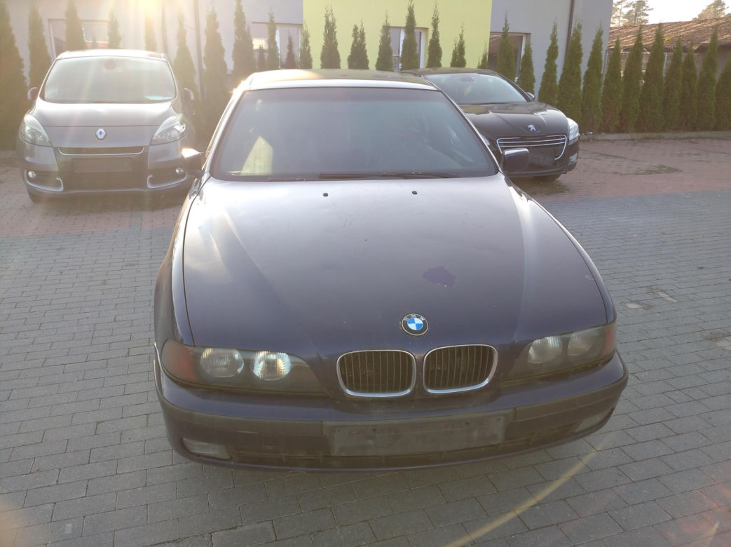 BMW 523i Kat. E39