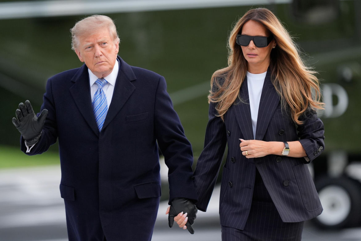 Przywódca Chin przyleciał do USA. Też przeszedł po czerwonym dywanie