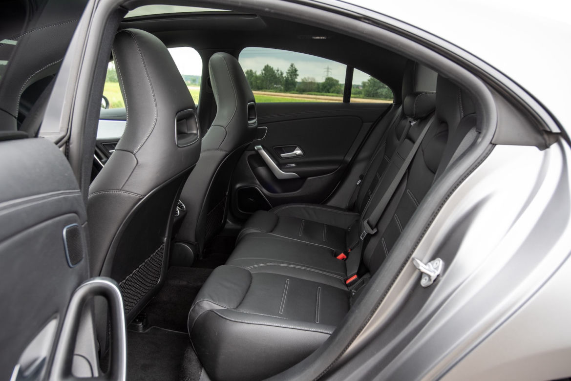 Mercedes-Benz CLA 220 4MATIC 7G-DCT