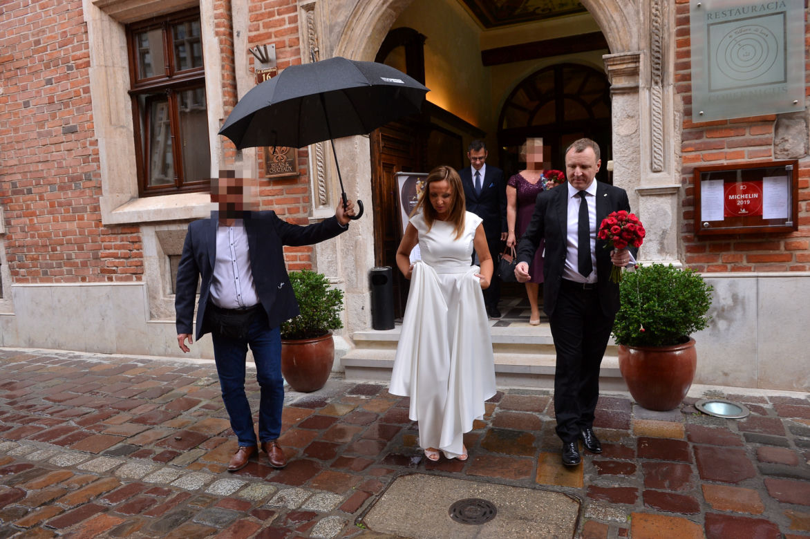 Joanna Klimek i Jacek Kurski w drodze na ślub