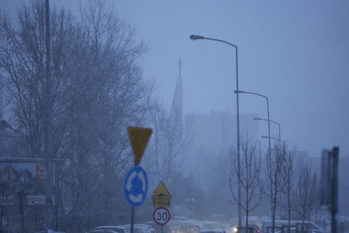 Śnieżyce przechodzą nad Polską. W Warszawie ogłoszono akcję ALFA