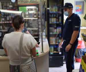 Nalot policji i sanepidu na sklepy