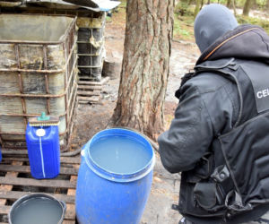 Szudziałowo. Bimbru nie będzie! Na Podlasiu zlikwidowano gigantyczną leśną bimbrownię