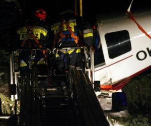WIELMOŻA: 80-letni PILOT AWIONETKI wylądował na drzewie 