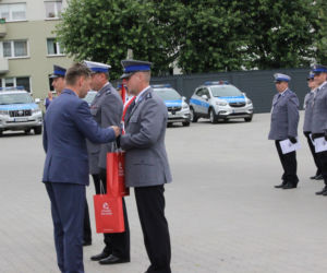 Święto policji w Toruniu. Funkcjonariusze odebrali nagrody i nominacje
