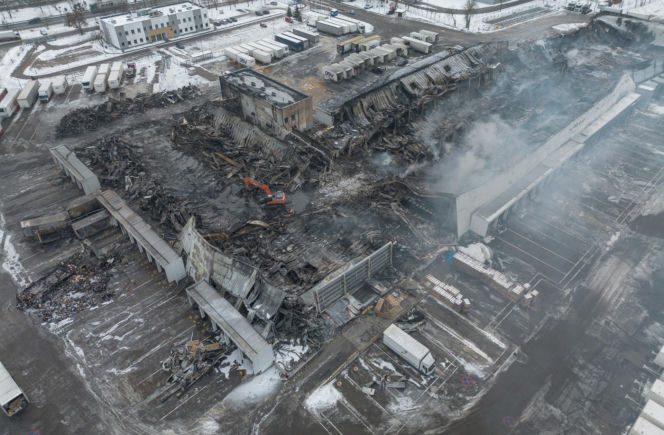 Wielki pożar magazynu pod Poznaniem. Skala zniszczeń poraża!