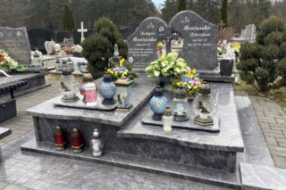 Grób stewardesy Justyny Moniuszko, która zginęła w katastrofie smoleńskiej