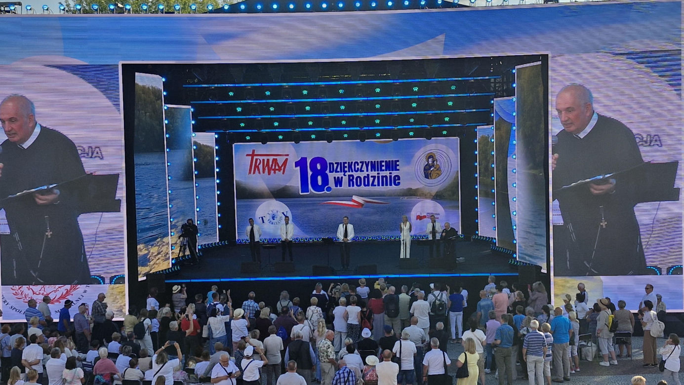 Duża impreza u ojca Rydzyka w Toruniu! Bayer Full porwał tłumy do tańca