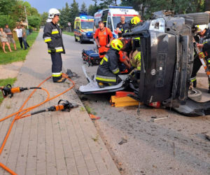 Wypadek osobówki w Mogielnicy na terenie gminy Korczew