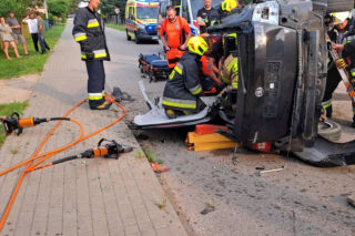 Wypadek osobówki w Mogielnicy na terenie gminy Korczew