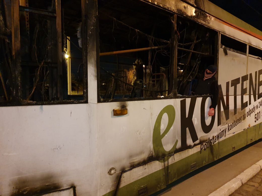 Tramwaj w płomieniach, 30 rannych, 16 zastępów... na szczęście to scenariusz szkolenia