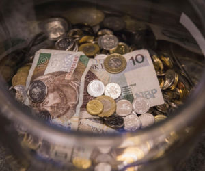 Tak Polacy zarabiają na butelkach i puszkach! Prawie 1000 zł za jednym zamachem