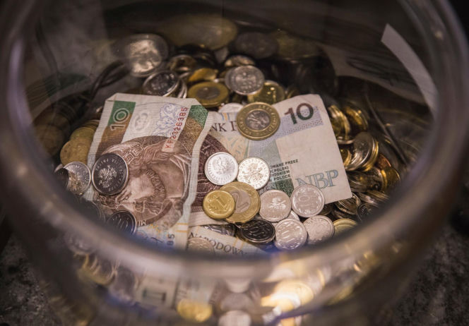 Tak Polacy zarabiają na butelkach i puszkach! Prawie 1000 zł za jednym zamachem