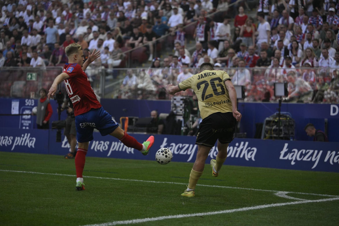 Puchar Polski pomiędzy Górnikiem Zabrze i Rakowem Częstochowa na PGE Narodowym w Warszawie