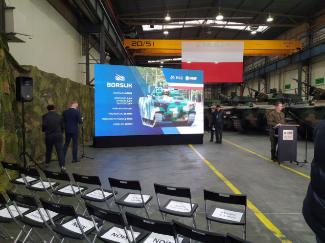 Pierwsze Borsuki wreszcie w wojsku. Szef MON: "111 Borsuków to nie jest nasze ostatnie słowo"