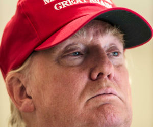 Donald Trump w czapce MAGA