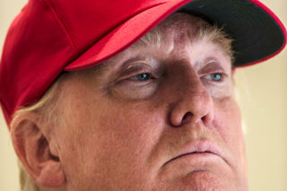 Donald Trump w czapce MAGA