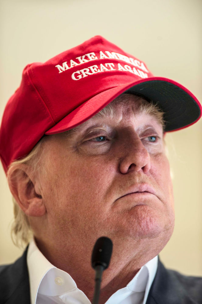 Donald Trump w czapce MAGA