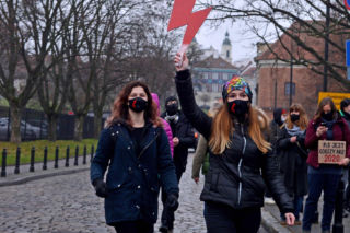 Marsze w całej Polsce! Kobiety żądają legalnej aborcji. „To nie jest koniec walki”