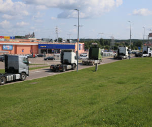 Tragicznie zmarłego kierowcę pożegnał sznur ciężarówek. Pogrzeb Roberta S.