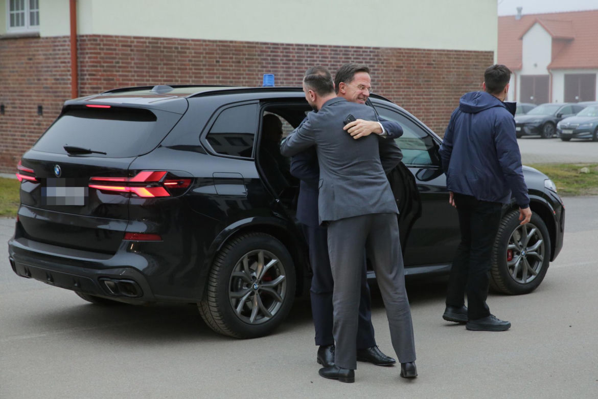 Szef NATO na mazurskim poligonie. Mark Rutte ostrzegł Putina: „Jesteśmy zjednoczeni i gotowi