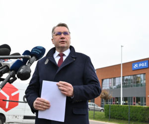 Konferencja prasowa przed Fabryką Broni ŁUCZNIK