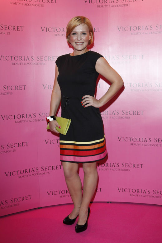 akpa20120723_victoria_secret_ae_5121