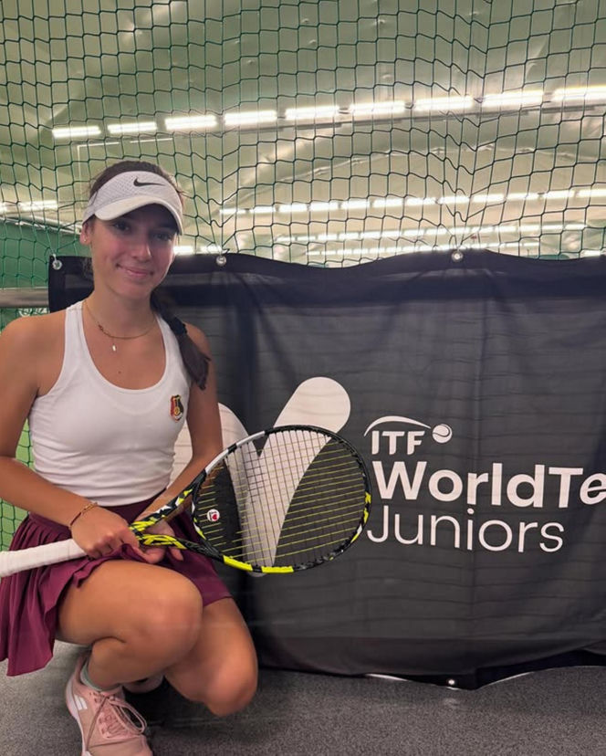 Oliwia Sybicka, 16-letnia stypendystka Igi Świątek