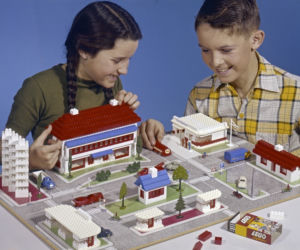 Historia LEGO