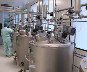 Wkrótce ruszają badania laboratoryjne osocza. Zaraz po nich produkcja pierwszej partii leku. 