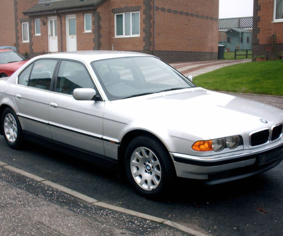 BMW serii 7 (E38)
