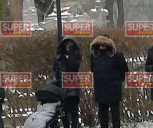 Ciepłe kurtki i kaptury to podstawa, gdy pogoda nie dopisuje