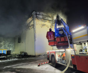 Pożar hali produkcyjnej w miejscowości Aleksandria Pierwsza