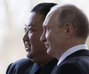 Kim Dzong Un dalej chudnie! Nie poznasz go na tym zdjęciu