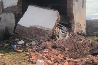 Katastrofa budowlana w opolskim. Mężczyzna zginął w zawalonej stodole