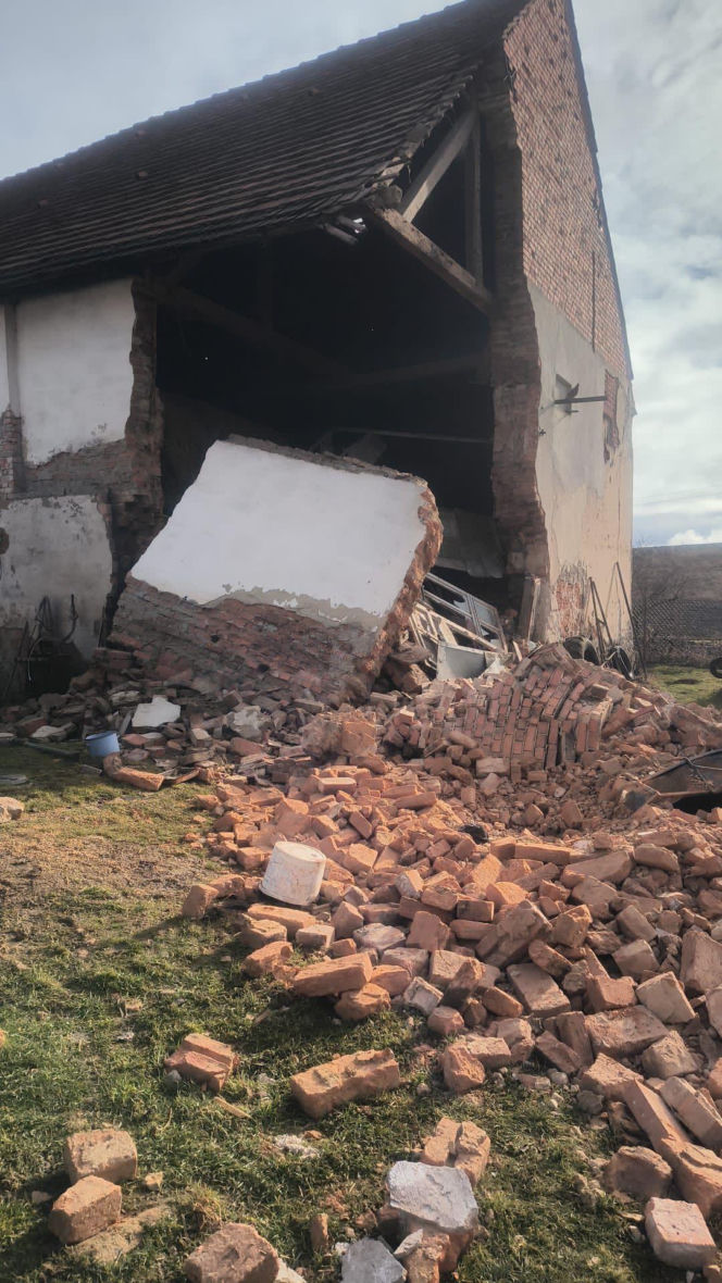 Katastrofa budowlana w opolskim. Mężczyzna zginął w zawalonej stodole