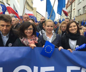 Gwiazdy i politycy na Marszu dla Europy. Kto się pojawił?