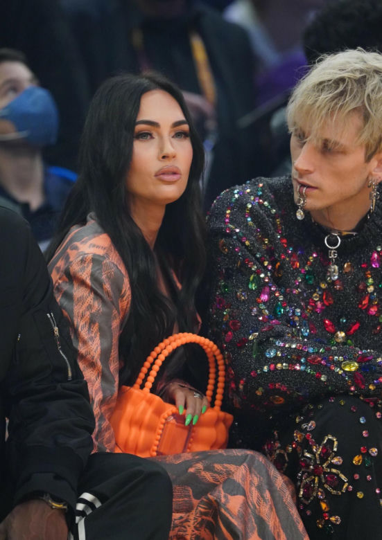 Ciężarna Megan Fox ma romans z aktorem filmu "365 dni"?