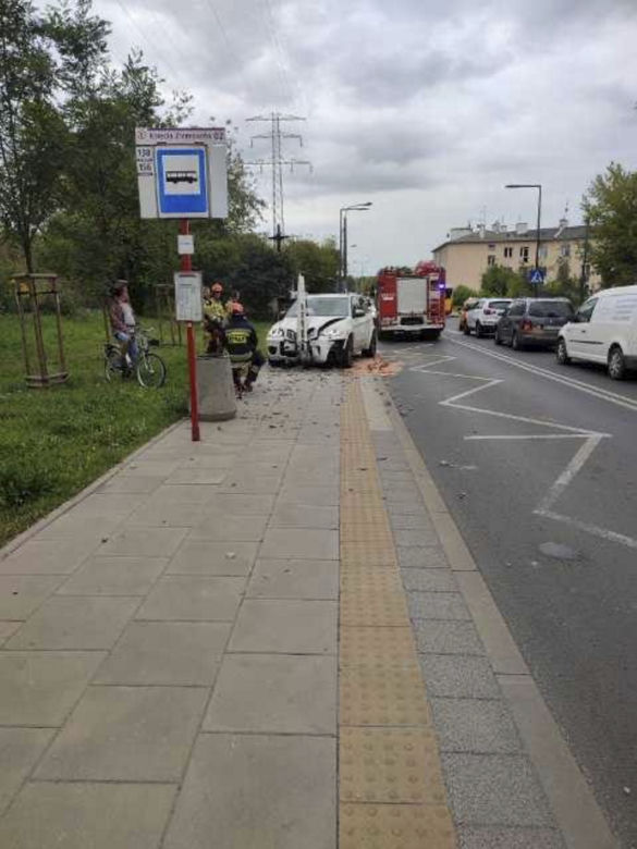 Wypadek Roberta Burneiki. Poważna kraksa, zniszczone auto