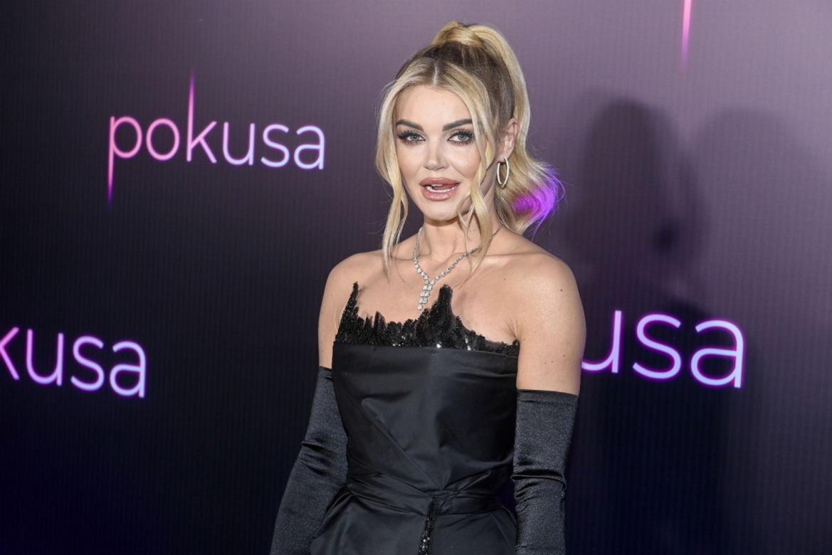 Edyta Folwarska na premierze erotyku miała na sobie MILION ZŁOTYCH. 